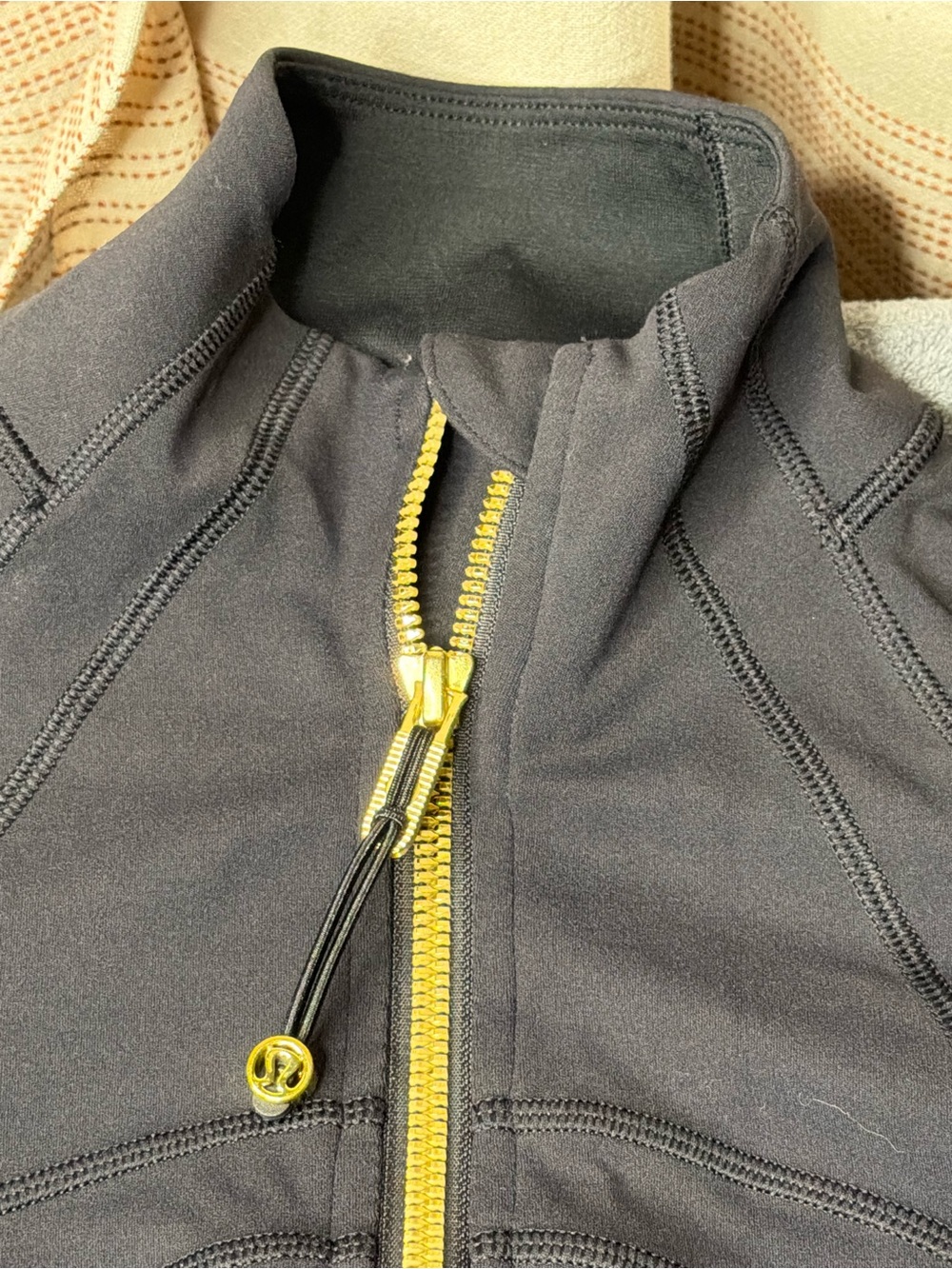lululemon athletica SZ 0 Black Define Jacket with Gold Zippers - Picture 2 of 5